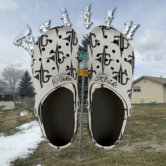 TRILLY CLUB Slip-Ons