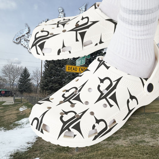 TRILLY CLUB Slip-Ons